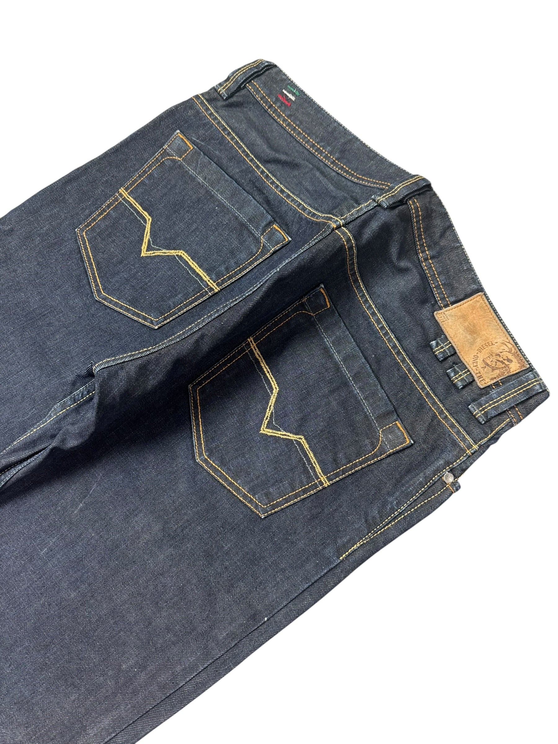 Diesel Bootcut Jeans (M-L)
